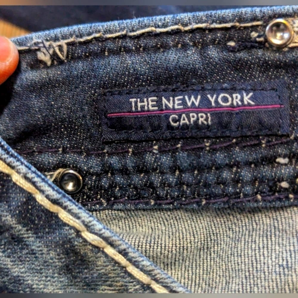 Vigoss size 26 length 21 capris The New York in excellent condition - Picture 8 of 16